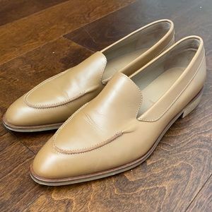 EVERLANE TAN LOAFERS.